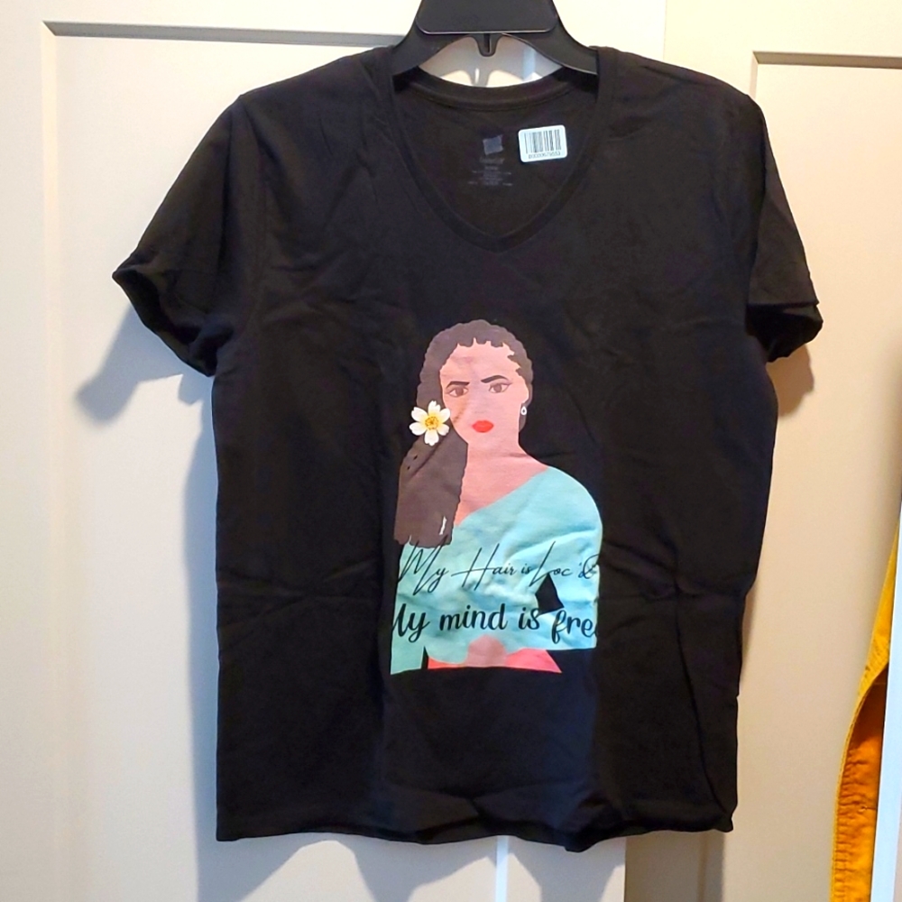Loc'd Girl v-neck t-shirt